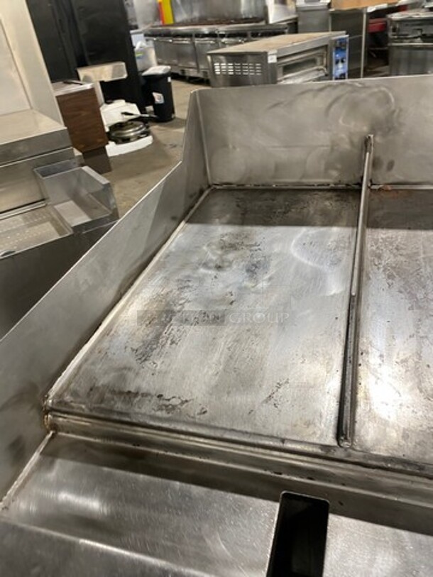Woodstone Commercial Countertop Natural Gas Powered Flat Griddle! With Split Top! With Back & Side Splashes! All Stainless Steel! On Legs! - Image 6 of 8
