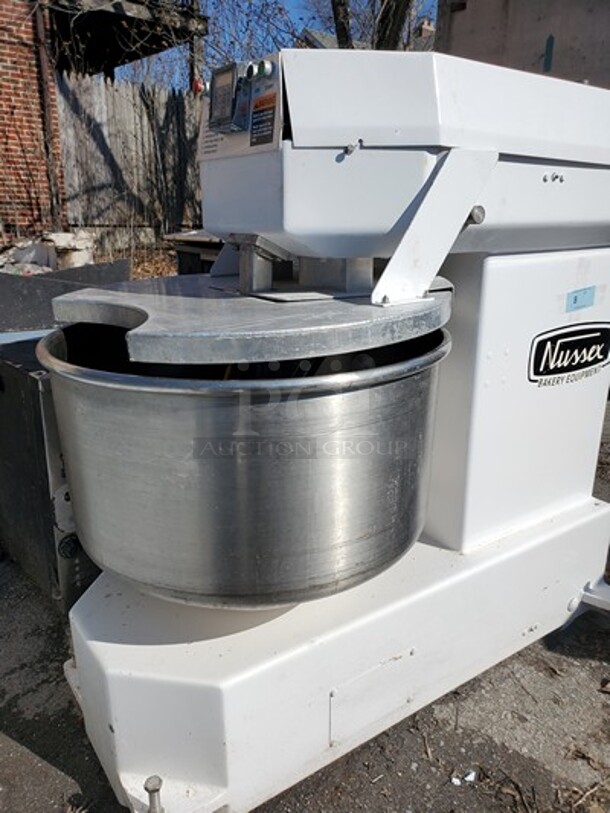 Nussex Bakery Equipment 120 Quart Mixer|220V.  - Image 2 of 11