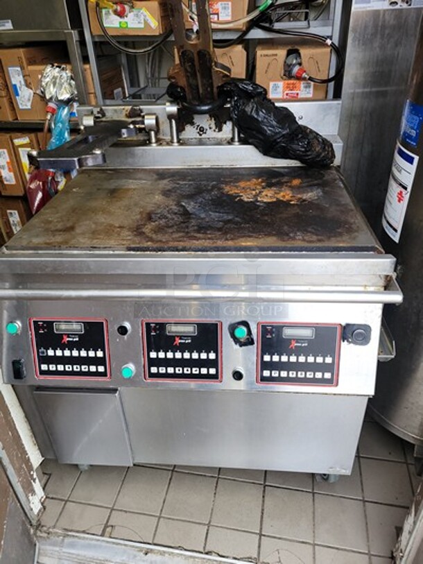 Garland Natural Gas-Electric|Commercial Press Grill (Missing parts) 