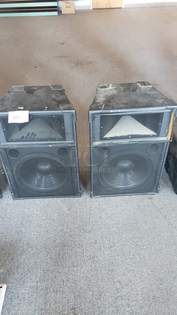 Lot of 2 Speakers Not tested (Location 2) - Image 1 of 1