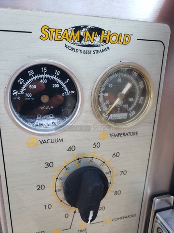 AccuTemp Steam 'N' Hold Countertop Electric Convection Steamer! Sold as is.

208 V
60 Hz
3 PH - Image 6 of 8