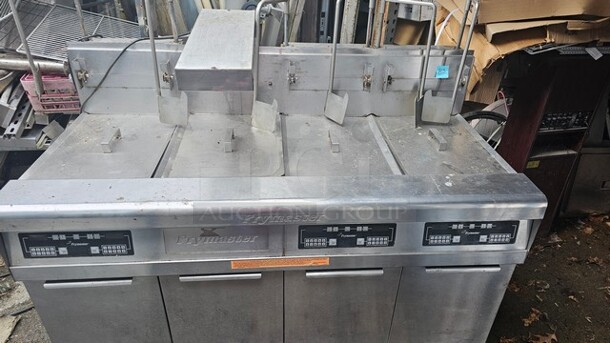 Frymaster FFMPH355BLSC Natural Gas 3 Bay Fryer with Dump Station. - Image 2 of 9