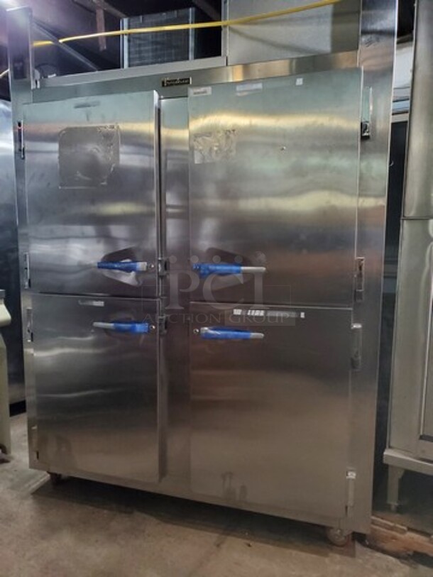 Traulsen RHT232WUT-HHS 58" Two Section Reach In Refrigerator, (4) Right Hinge Solid Doors, 115V, (Missing cover) On Casters, Very nice condition, Like new! - Image 2 of 6