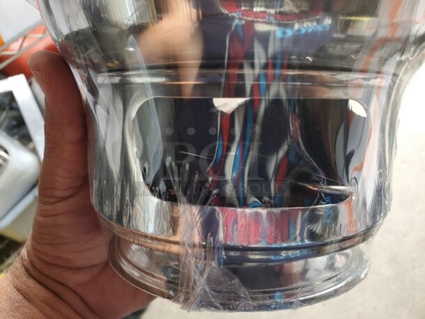 New in box Sukiyaki Pot  - Image 8 of 9