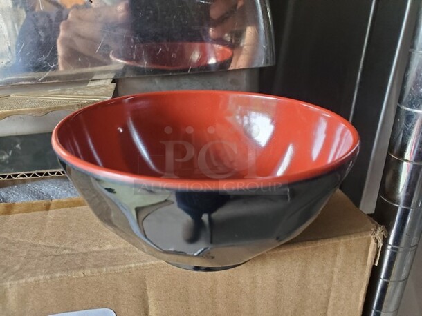 One lot of 12 Small Bowls - Image 2 of 3