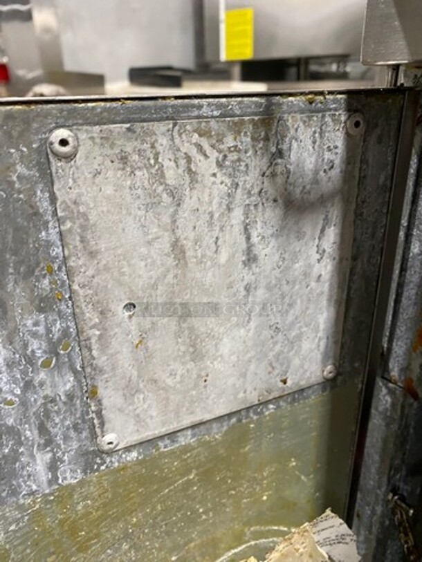 Commercial Natural Gas Powered Deep Fat Fryer! With 2 Metal Frying Baskets! All Stainless Steel! On Legs! - Image 8 of 9