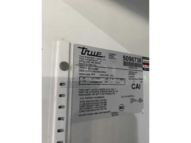 Nice! True GDM-49F Metal Commercial 2 Glass Door Reach In Freezer Merchandiser w/ Poly Coated Racks on Commercial Casters. 115 Volts, 1 Phase - Image 5 of 6