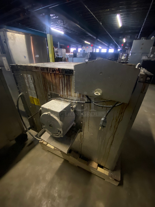 Southbend Commercial Natural Gas Powered Convection Oven! With 2 View Through Doors! With Metal Oven Racks! All Stainless Steel! SL Series! - Image 4 of 7