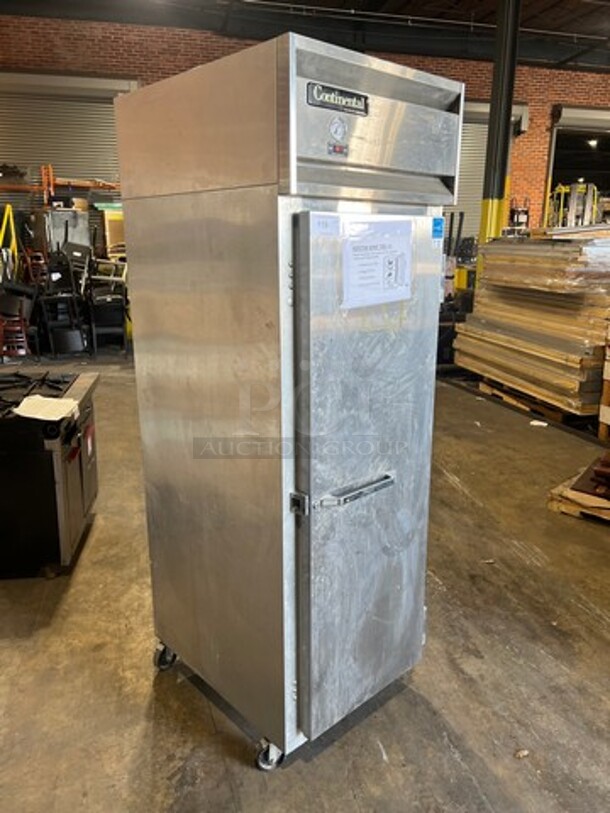 Continental Commercial Single Door Reach In Cooler! All Stainless Steel! On Casters! Model: 1R SN: 15279637 115V 60HZ 1 Phase - Image 2 of 9