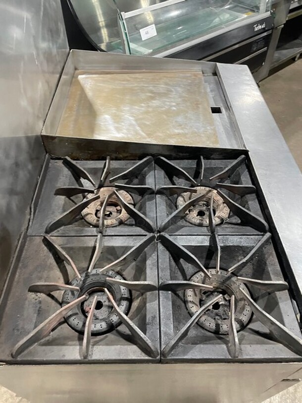 Vulcan Natural Gas Powered 4 Burner Range Split Top With Flat Grill! With Full Size Convection Oven Underneath! All Stainless Steel! With Back Splash! 120V 1 Phase! Model: G481FLC SN: 657080944! - Image 5 of 12