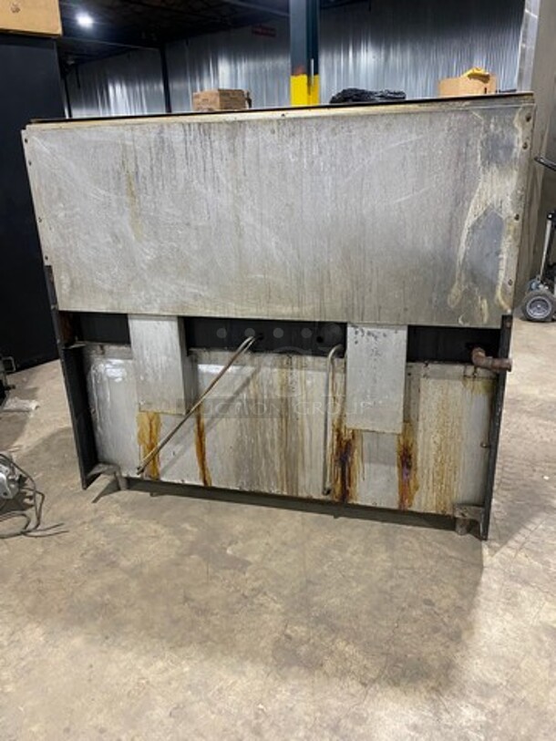 Garland Commercial Natural Gas Powered 6 Burner Stove With Right Side Flat Griddle! Griddle Has Side Splashes! With Raised Back Splash And Salamander Shelf! With 2 Oven Underneath! Metal Oven Racks! All Stainless Steel! On Legs! Working When Removed! - Image 4 of 9