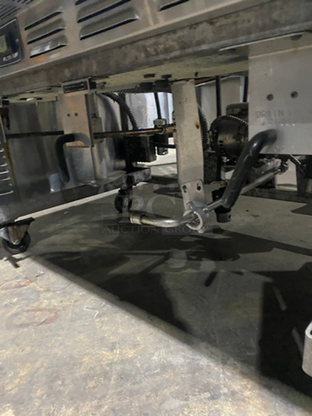 WOW! Henny Penny Commercial Electric Powered 3 Bay Open Fryer! With Fryer Covers! With Backsplash! All Stainless Steel! On Casters! - Image 8 of 10
