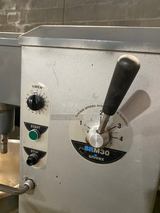 Univex Commercial 30 Quart Planetary Mixer with Mixing Bowl! 115V 1PH! Eletric powered! - Image 6 of 9