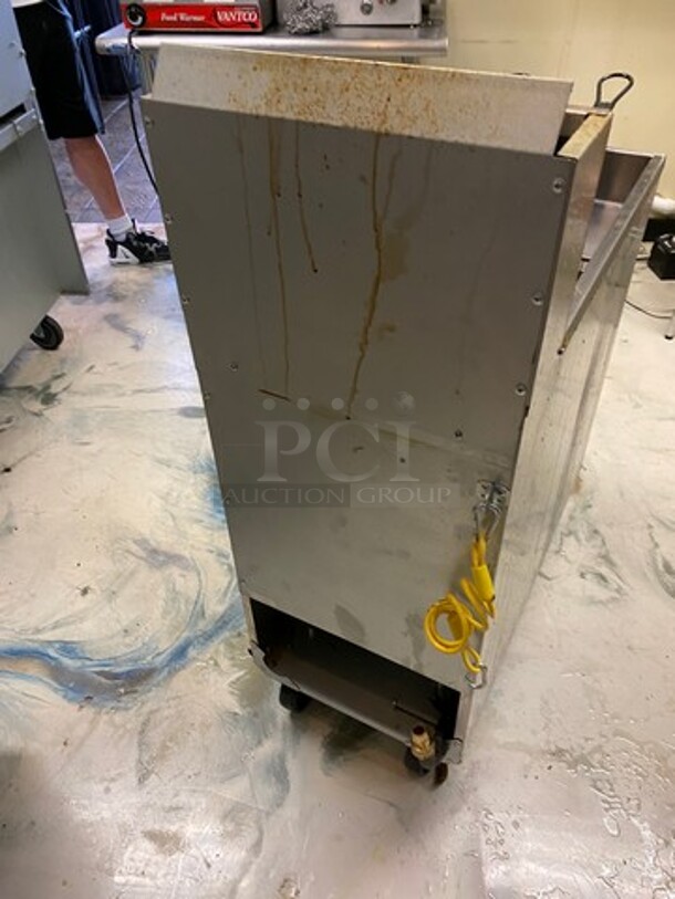 LATE MODEL! 2022 Asber Commercial Natural Gas Powered Deep Fat Fryer! With Metal Frying Baskets! With Backsplash! All Stainless Steel! On Casters! WORKING WHEN REMOVED! Model: AEF4050 - Image 4 of 9