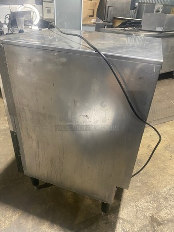 Hoshizaki Commercial Undercounter Ice Maker Machine! All Stainless Steel! On Legs! Model: KM151BAH SN: U13132H 115V 60HZ 1 Phase - Image 4 of 9