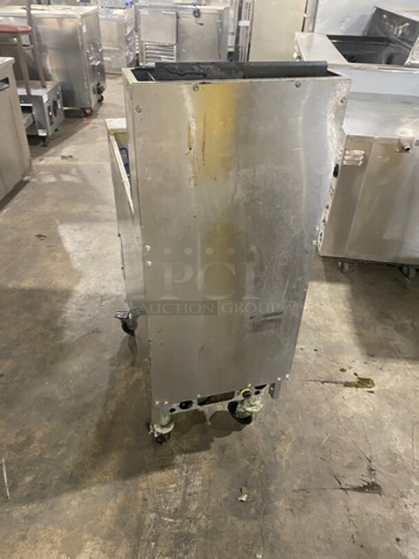 Pitco Commercial Gas Powered Split Bay Deep Fat Fryer! With 2 Small Frying Baskets! All Stainless Steel! On Casters! Model: SG14T SN: G13FC030504 - Image 3 of 10