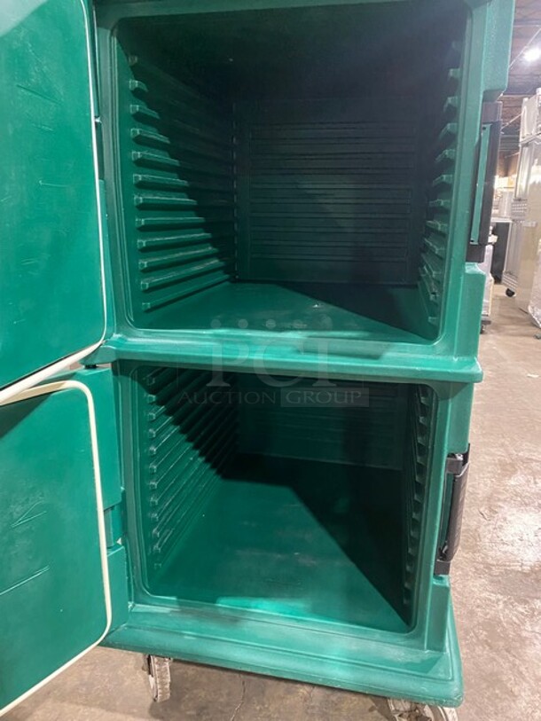 Cambro Commercial Food Catering/Holding Cabinet! With 2 Doors! On Casters! - Image 5 of 7