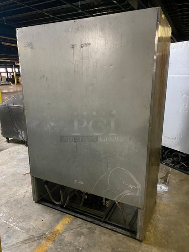 Maxx Cold Commercial 2 Door Reach In Freezer! With Poly Coated Racks! All Stainless Steel! Model: MCF49FD SN: 0452A94G200002 115V 60HZ 1 Phase - Image 4 of 10