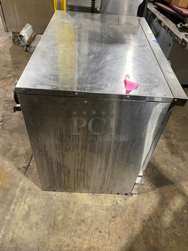 Commercial Electric Powered Convection Oven! With View Through Doors! Metal Oven Racks! All Stainless Steel! - Image 2 of 8