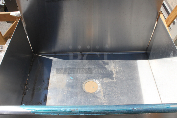 BRAND NEW SCRATCH & DENT! Steelton 36" x 24" x 14" Utility Sink for (1) 8" Center Faucet. Welds are broken. Does not include legs.  - Image 3 of 5