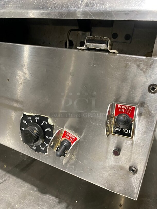 WOW! Lang Commercial Natural Gas Powered Countertop Mirror Shine Polished Top Flat Griddle! With Back & Side Splashes! All Stainless Steel! On Legs! 120V 1 Phase! Model: 4880-NAT-SH SN: GT2481218H0611! - Image 7 of 10