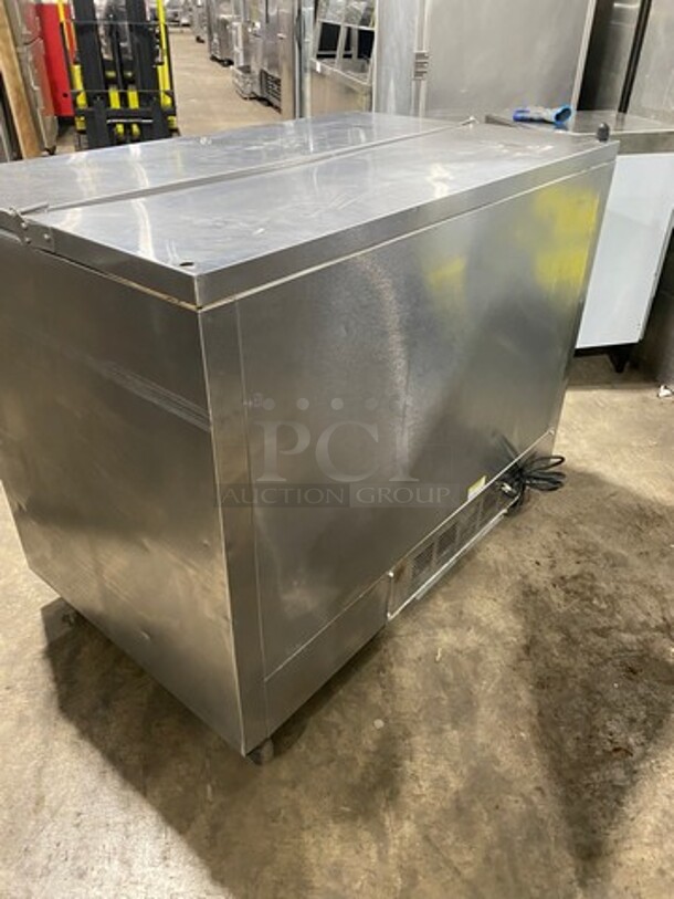 Beverage Air Single Side Access Milk Cooler! Stainless Steel! On Casters! Model: SM49N 115V 60HZ 1 Phase - Image 4 of 8