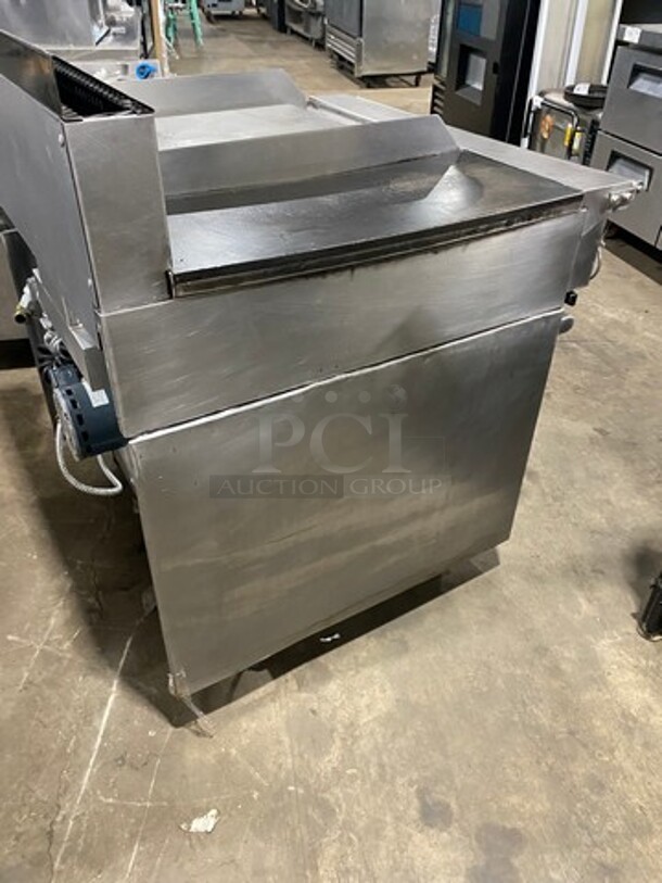 NICE! Garland Commercial Natural Gas Powered Hot Plate With Right Side Flat Griddle! Griddle Has Side Splashes! With Back Splash! With Oven Underneath! All Stainless Steel! - Image 3 of 11
