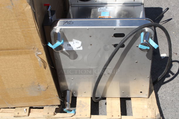 BRAND NEW SCRATCH & DENT! Bunn 51200 ICB Infusion Series Stainless Steel Twin Automatic Coffee Brewer - Image 6 of 7