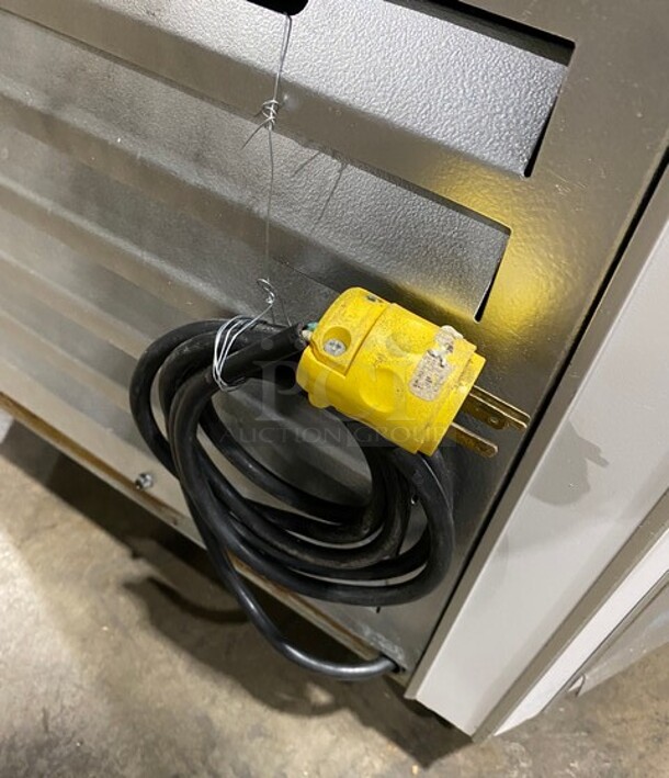 Federal Industries Metal Commercial Pie Cooler Merchandiser! MODEL 100SC SN:62301 115V 1Ph - Image 7 of 7