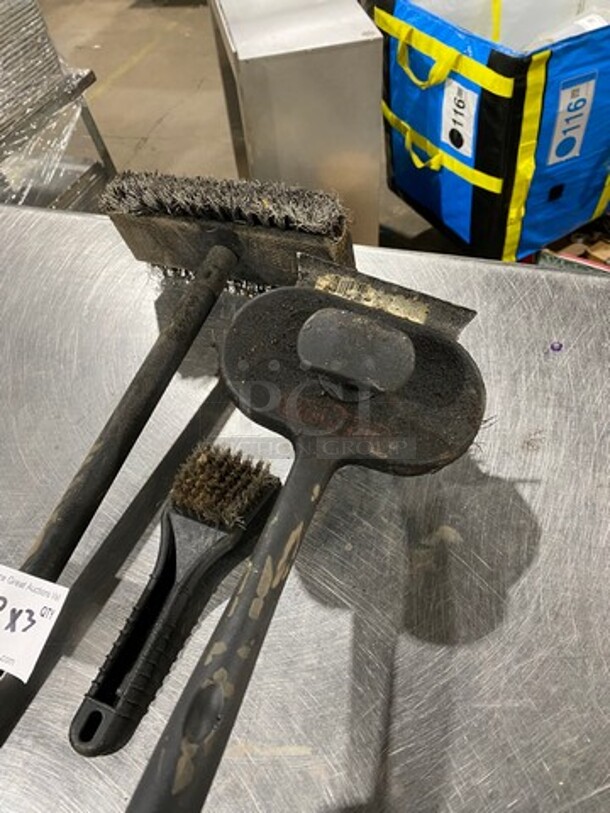 Assorted Size Grill Brushes! 3x Your Bid! - Image 4 of 5