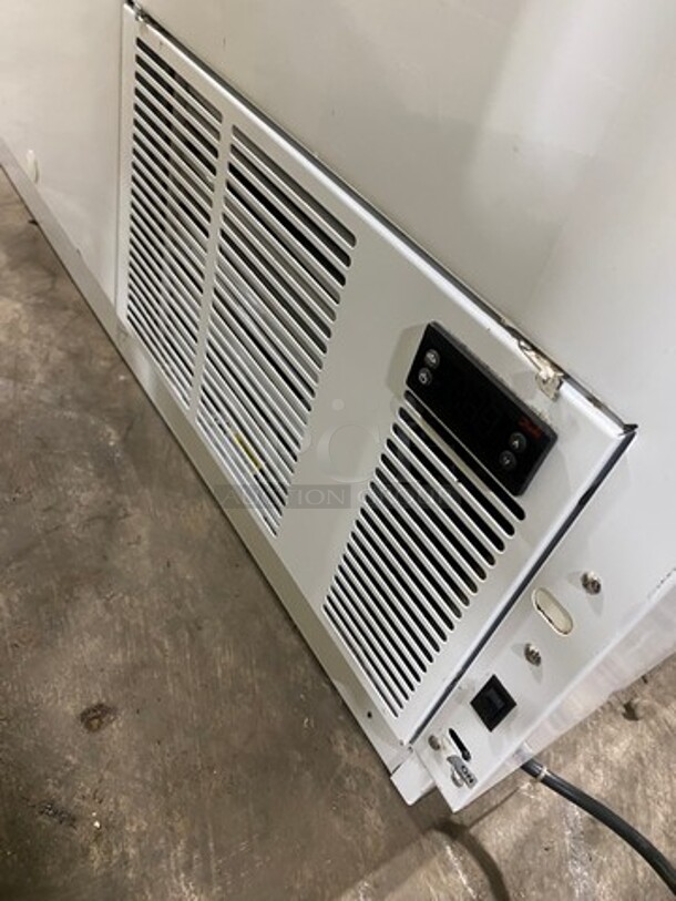 Global Refrigeration Ice Cream Dipping Cabinet! With Closing Back Lid! 115V 1Phase! - Image 6 of 7