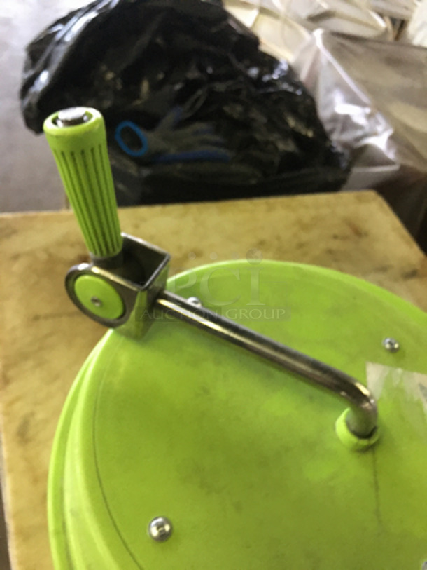 Green Poly Salad Spinner! - Image 6 of 6