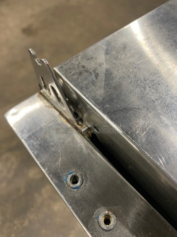 Avantco Commercial Countertop Electric Powered Food Warmer! Stainless Steel Body! - Image 7 of 10