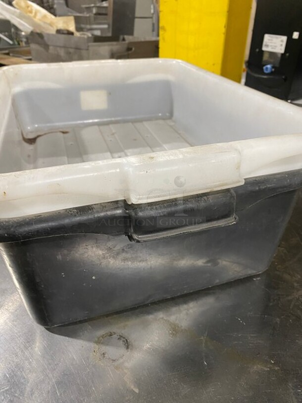 Poly bus bin! 2x Your Bid! - Image 9 of 9