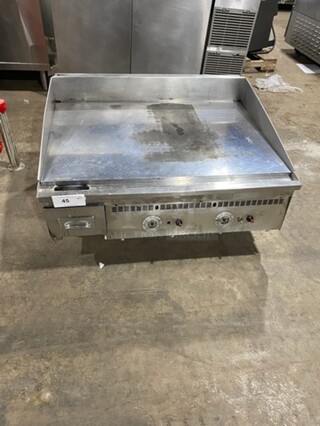 Keating All Stainless Steel 36 Inch Countertop Natural Gas Powered Thermostatic Control Flat Grill! With Back & Side Splashes! On Legs!