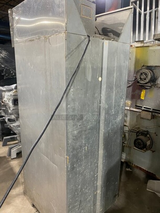 Continental Commercial Single Door Reach In Freezer! All Stainless Steel! MODEL DL1FE SN:14551455 115V 1PH - Image 3 of 8