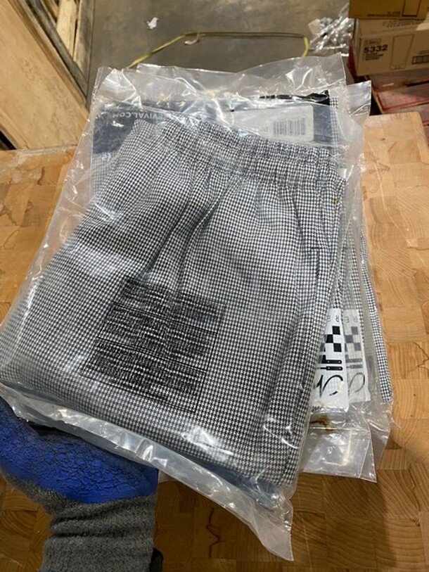 Brand New! Chef Revival Slim Fit Chef Pants! Poly/Cotton Blend Fabric! Size Medium! 10x Your Bid! - Image 4 of 4