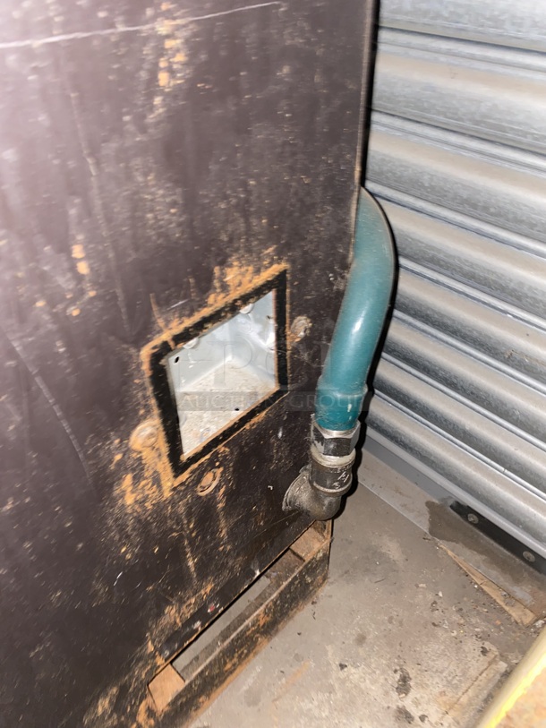 LIKE NEW! Wood Stone Stainless Steel Commercial Floor Style Wood and Gas Fired In Forno Double Deck Pizza Oven! Working When Removed!  - Image 10 of 10
