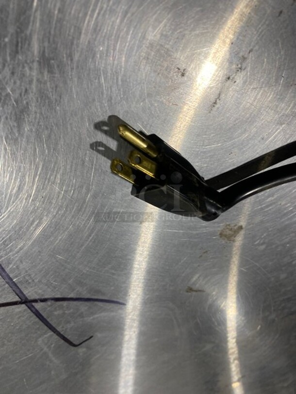 FWE Commercial 1/2 Height Undercounter Insulated Food Warmer/Heated Holding Cabinet! All Stainless Steel! With 7 Pan Capacity! 120V! Model: TS-1826-7 SN: 217223003! - Image 8 of 8