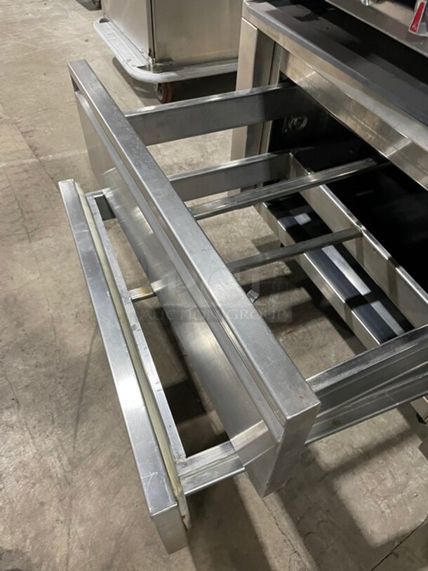 Sweet! Jade Range Heavy Duty Commercial Natural Gas Powered Char Broiler! On Jade Refrigeration Commercial 2 Drawer Refrigerated Chef Base! All Stainless Steel! 115V 1 Phase! - Image 7 of 10