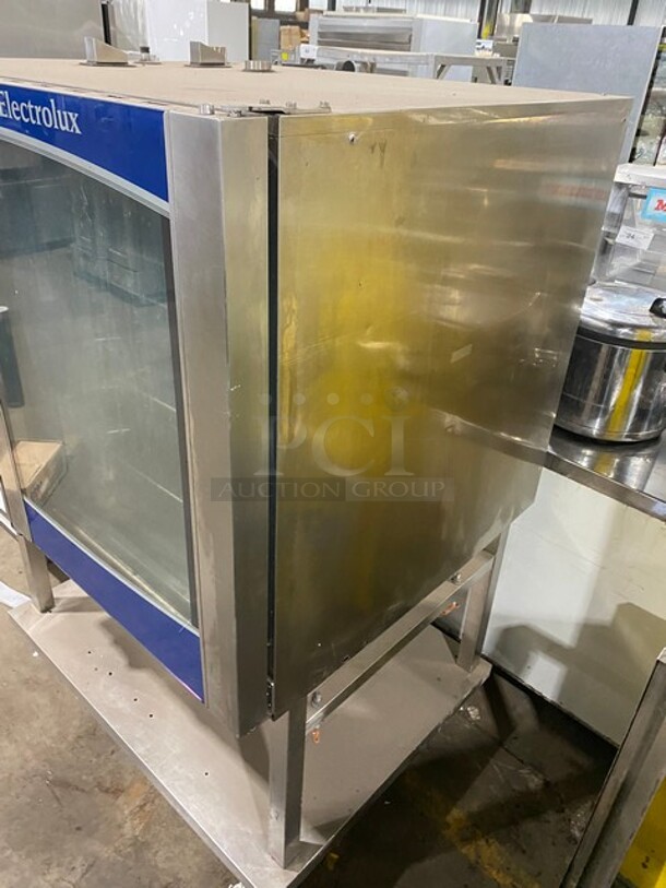 AMAZING! Electrolux Air-O-Steam Touchline Series Natural Gas Powered Combi Oven! All Stainless Steel! With Metal Oven Racks! On Stand With Storage Shelf! 120V 1 Phase! Model: AOS102GTP1 SN: 20404001! - Image 3 of 9