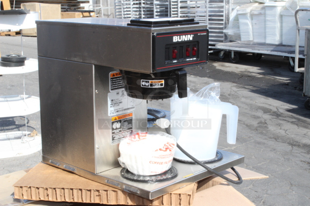 BRAND NEW SCRATCH & DENT! Bunn 13300.0003 VP17-3 Low Profile Pourover Coffee Brewer with 3 Warmers. S/N: VP17360163 - Image 5 of 7
