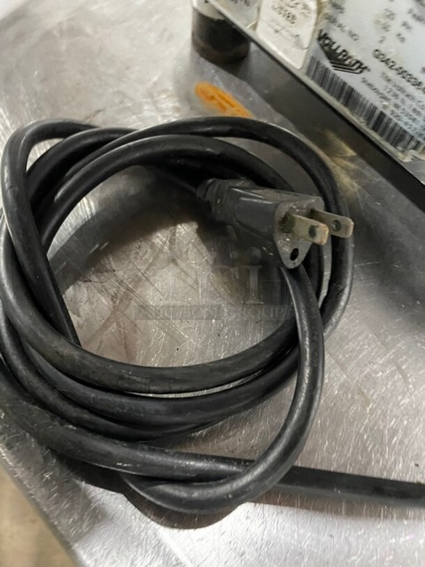 Vollrath Commercial Countertop Meat Slicer! All Stainless Steel! 120V 1 Phase! Model: SLP300/S SN: G342-00336451-074! - Image 9 of 9