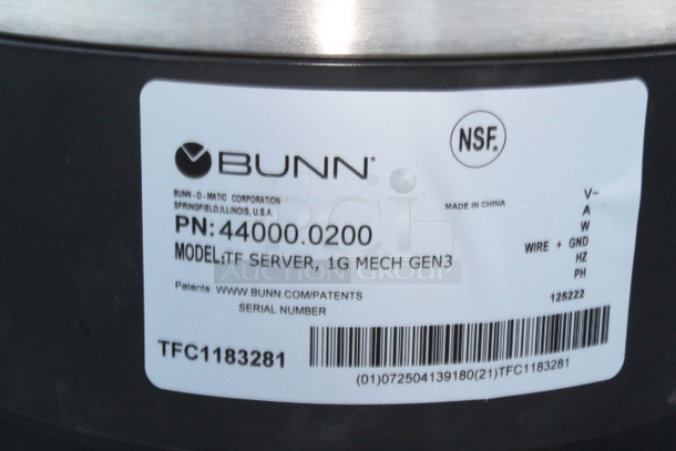 BRAND NEW SCRATCH & DENT! Bunn 44000.0200 TF 1 Gallon Stainless Steel ThermoFresh Server with Mechanical Sight Gauge and Base. S/N: TFC1183281 - Image 5 of 6