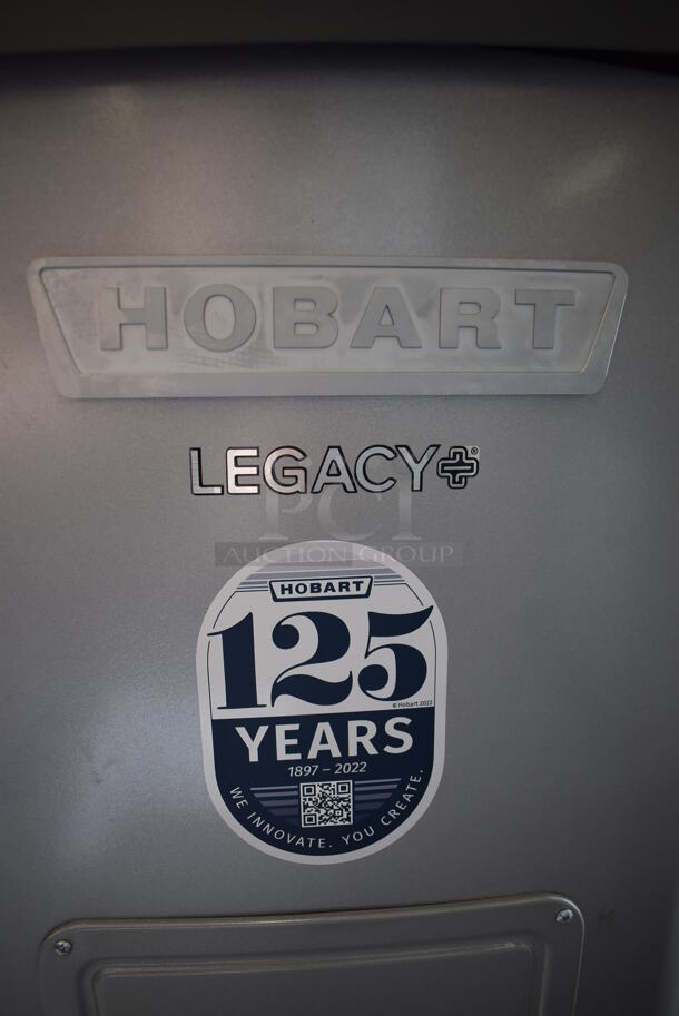 BRAND NEW SCRATCH AND DENT! Hobart HL600 Metal Commercial Floor Style 60 Quart Planetary Mixer w/ Stainless Steel Mixing Bowl, Bowl Guard, Whisk, Paddle and Dough Hook Attachments. 200-240 Volts, 1 Phase. - Image 4 of 12