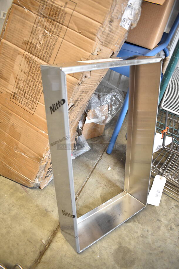 BRAND NEW SCRATCH AND DENT! Lot of 3 Pieces; Grindmaster ABB810 10 Gallon Coffee Urn Brew Basket, Stainless Stee Frame and Poly Blender Pitcher - Image 6 of 8