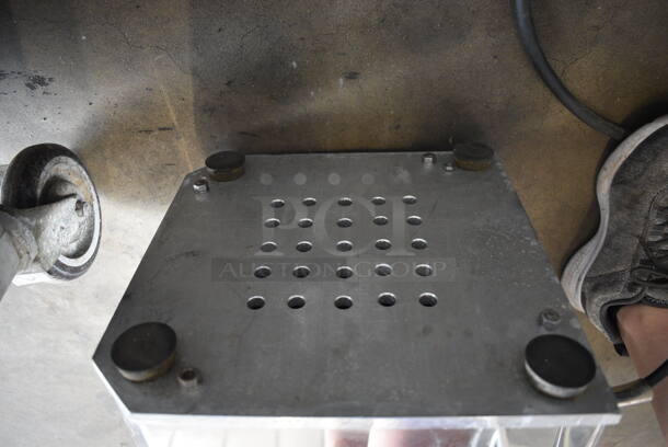 Model MJ Stainless Steel Commercial Countertop Automatic Juicer. 13x19x21. Tested and Working! - Image 5 of 6
