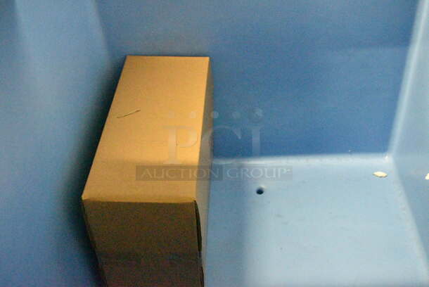BRAND NEW SCRATCH AND DENT! Avantco 194BIN27530 Stainless Steel  30" Ice Storage Bin - 375 lb.  - Image 6 of 7