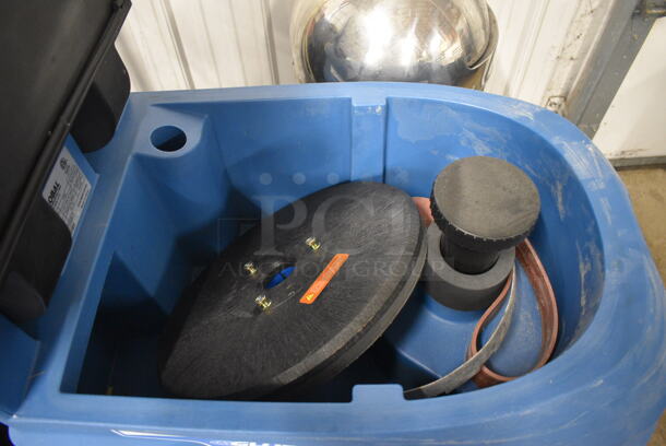 2018 Global Metal Commercial Floor Style Cleaning Machine. 110-120 Volts, 1 Phase. 23x41x39 - Image 5 of 6