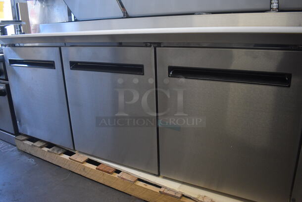 BRAND NEW SCRATCH AND DENT! Arctic Air APP94RZ 94" Three Door Pizza Prep Refrigerator Cooler Table w/ Cutting Board. 115 Volt, 1 Phase. Tested and Working! - Image 8 of 12